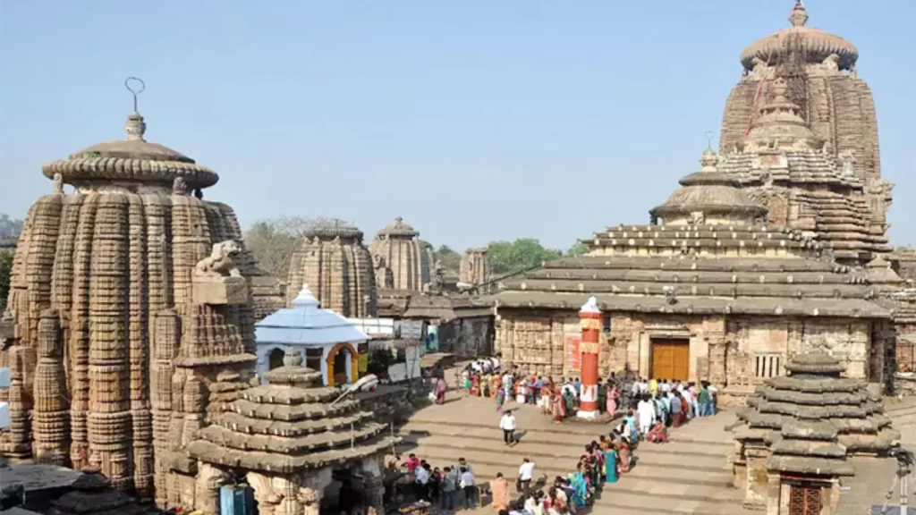 Lingaraj Temple Bhubaneswar famous ancient temple in Odisha