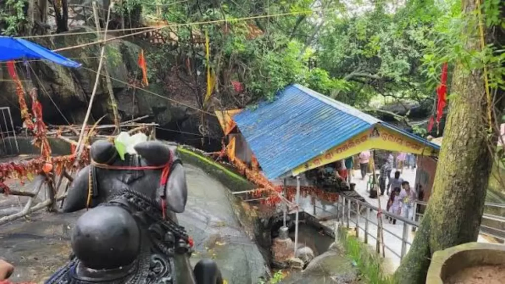 Panchalingeswar Temple surrounded by green hills in Baleswar