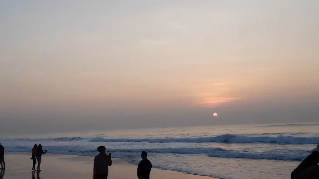 Puri Beach and sunrise on the Odisha coast